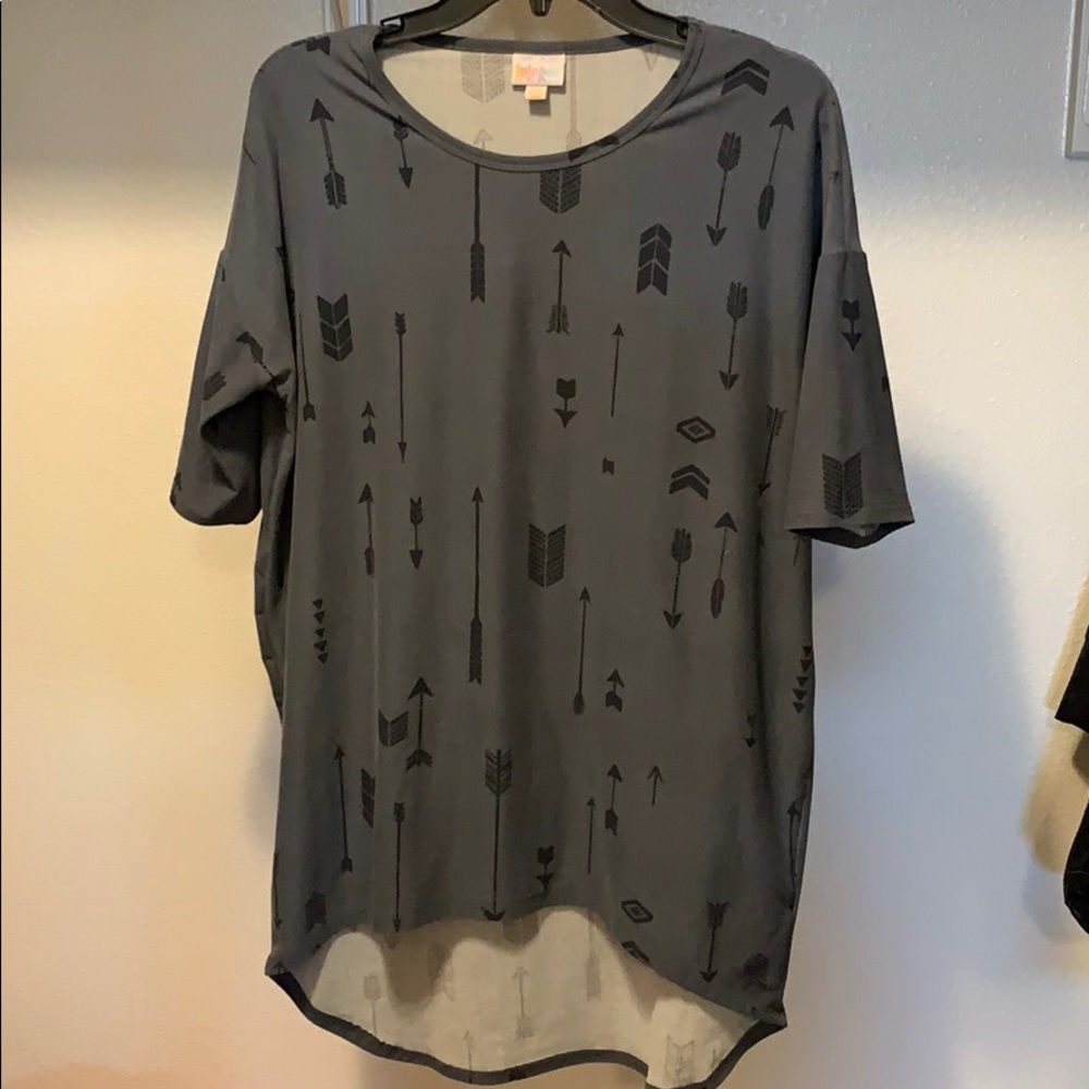Lularoe Hi-low arrow tee. Super soft!!